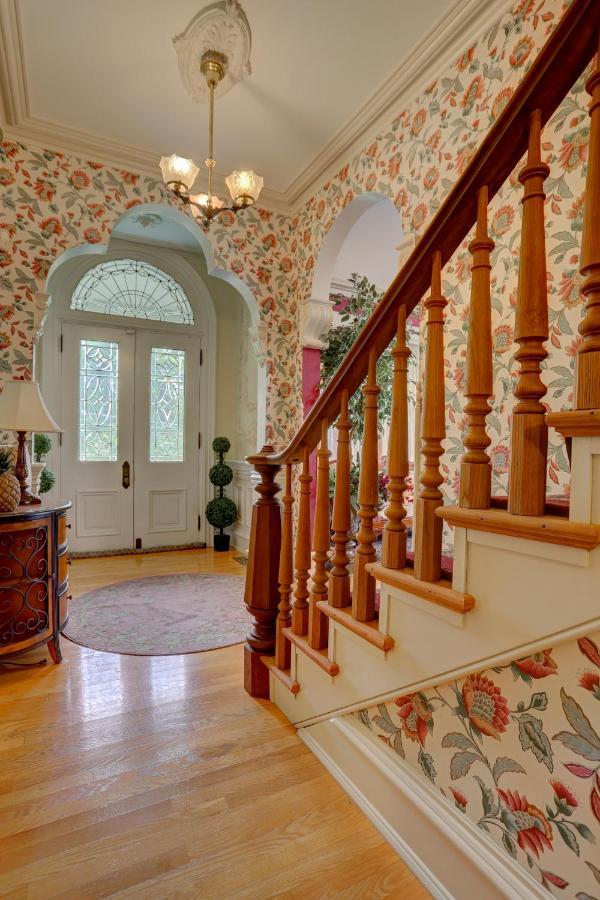 Greystone Manor Bed & Breakfast Bird-in-Hand Extérieur photo