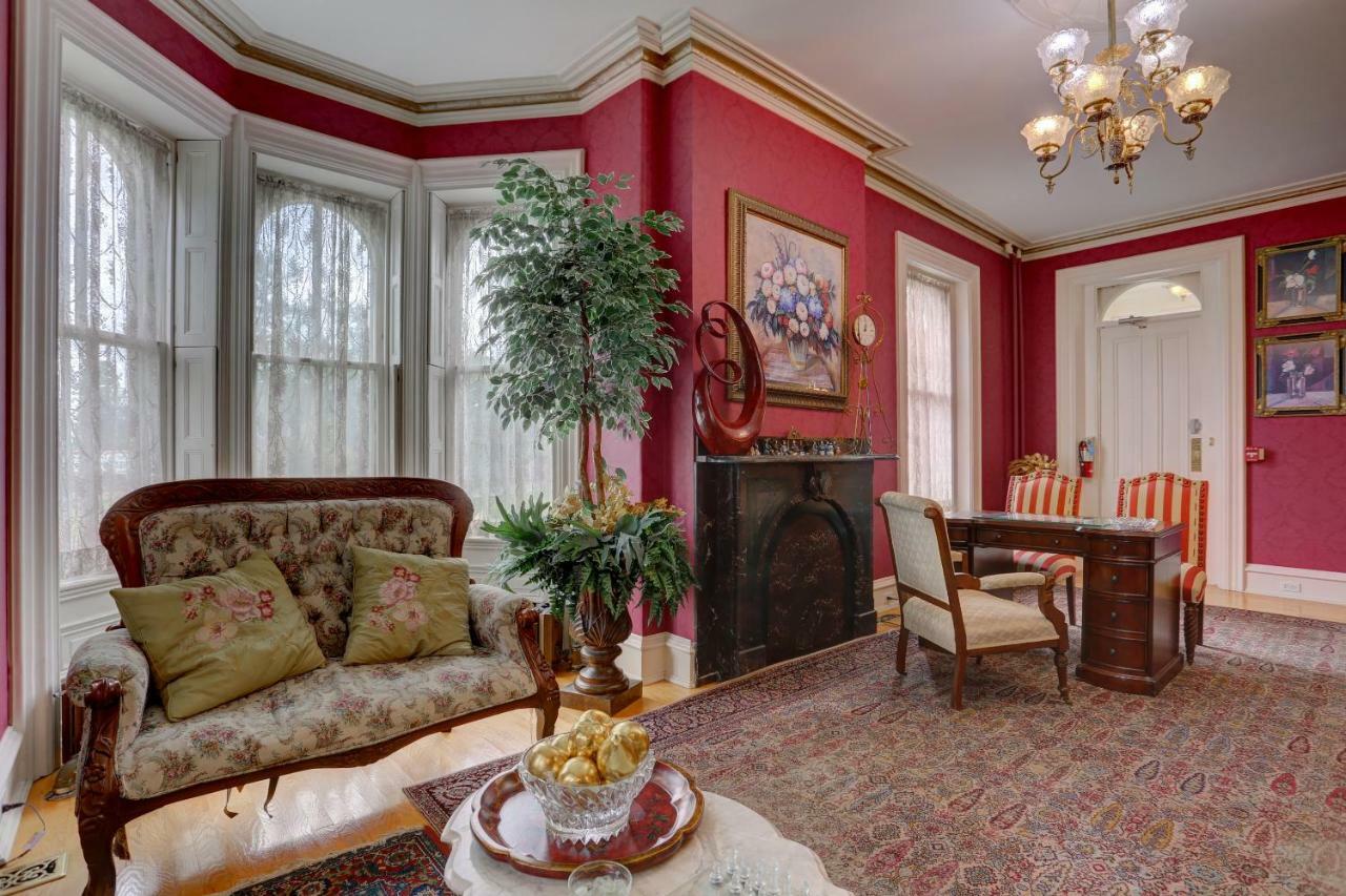 Greystone Manor Bed & Breakfast Bird-in-Hand Extérieur photo